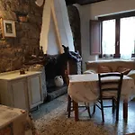 게스트하우스 La Taverna Del Gufo Sarule