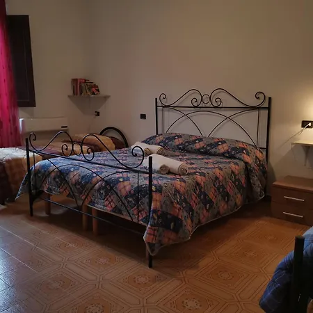 Konukevi La Taverna Del Gufo *