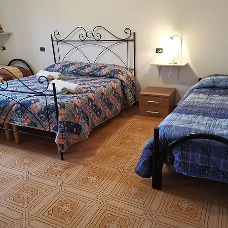 Konukevi La Taverna Del Gufo *